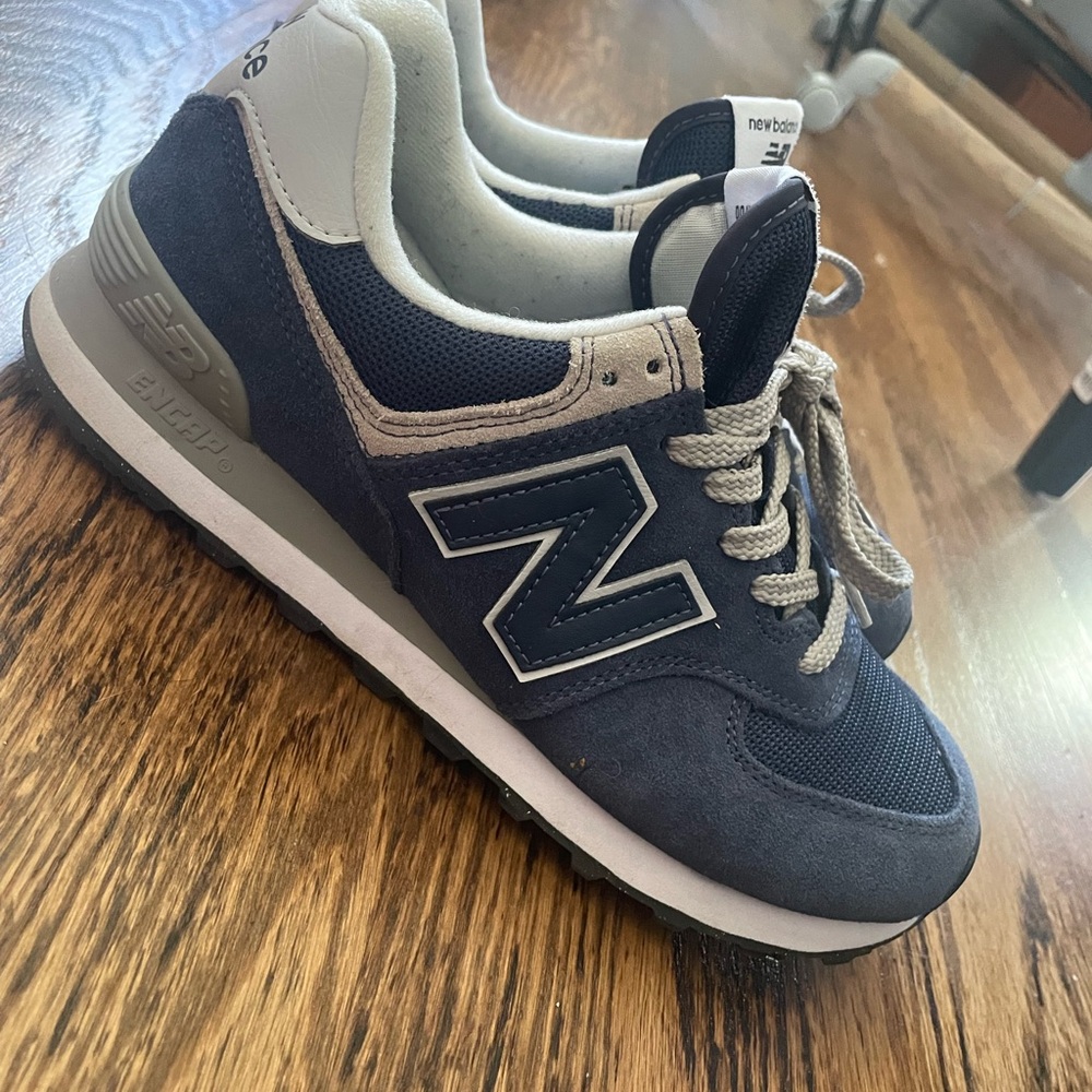New Balance Women's/Men's 574 Navy and Gray Sneakers - Picture 4 of 6